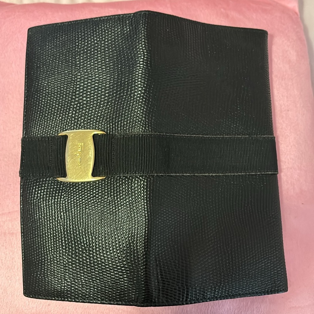 Salvatore Ferragamo Vara Bifold Long Wallet Black Leather Vintage Italy - Picture 8 of 8